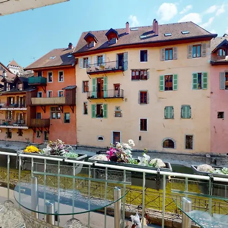 L'eau Vive Jacuzzi Et Sauna En Vieille 5